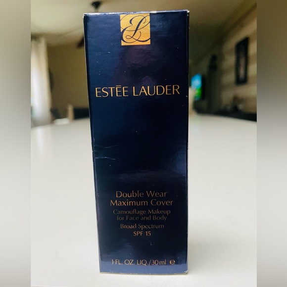 Estee Lauder New Double Wear Maximum Cover tone 1N3 Creamy Vanilla - Picture 3 of 7